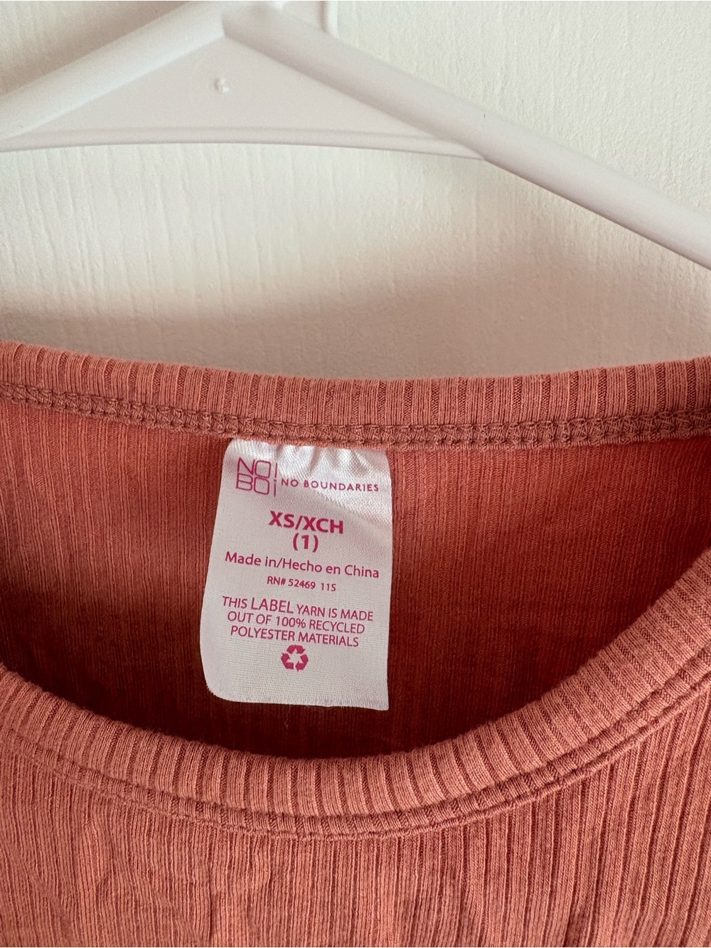 No Boundaries Rust Ruched Crop Top - Picture 2 of 3